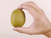 Как почистить киви, манго или авокадо за 3 секунды