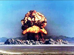 США обнародовали видео ядерных взрывов