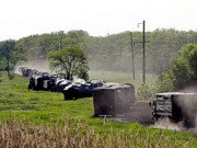 РФ направила к границе с Украиной большую колонну военной техники