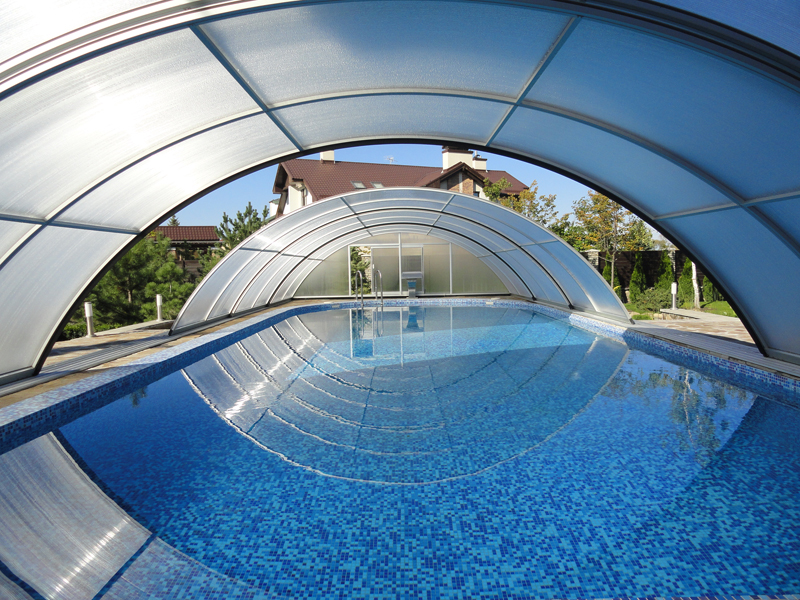 Накрытия для бассейнов из поликарбоната: три варианта конструкций