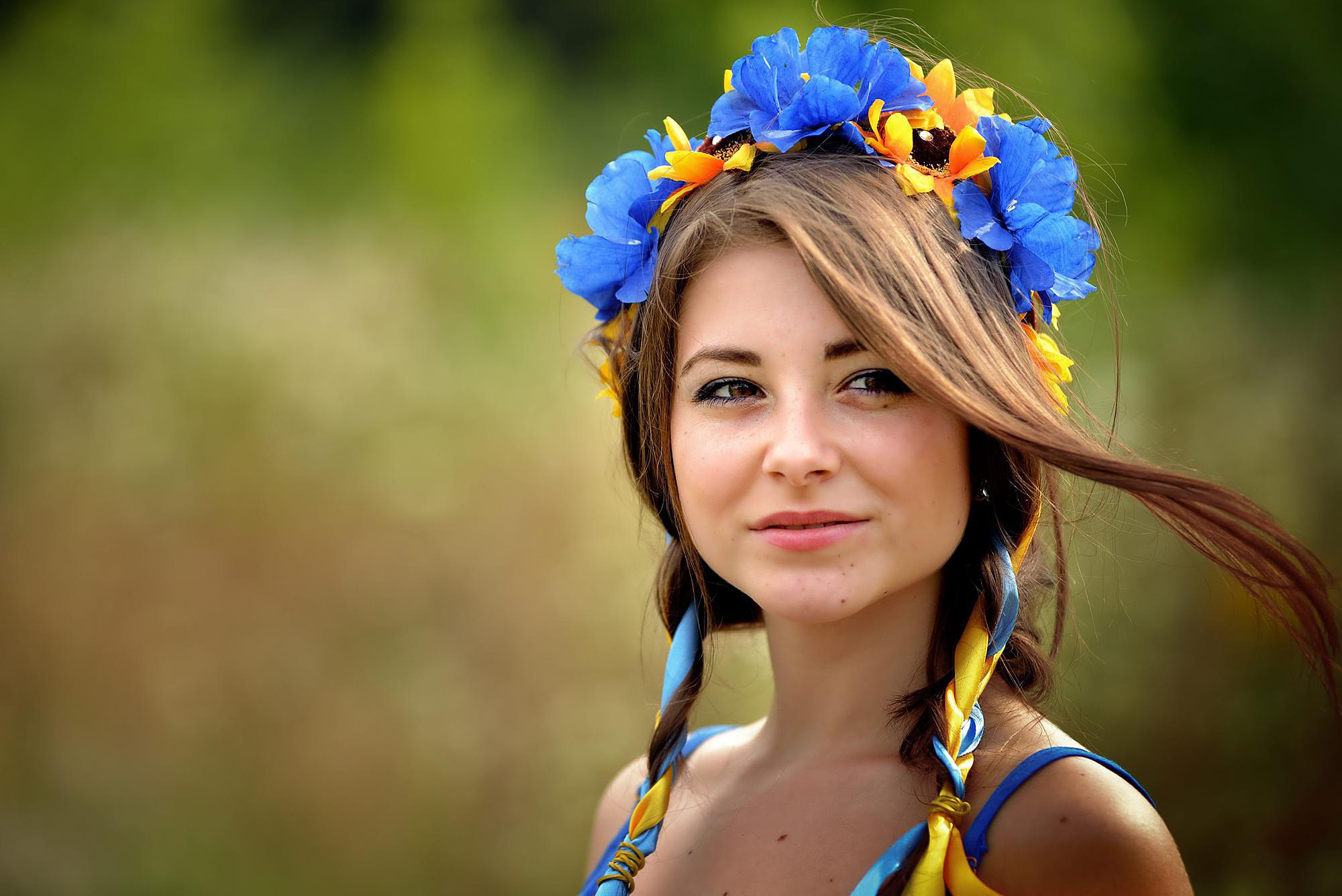 Веночек в украинском стиле — милое украшение для каждой модницы
