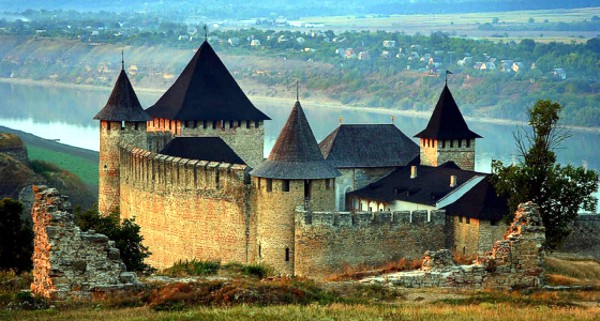 Найкрасивіші фортеці та замки України