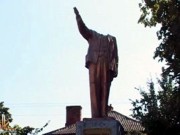 В Бердичеве обезглавили памятник Ленину