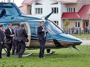Журналистам во Львове запретили фотографировать вертолет Януковича