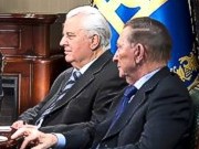 Кравчук и Кучма намекнули Януковичу об отставке Азарова