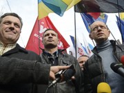 Лидеры оппозиции пришли на «круглый стол» к Януковичу после Майдана