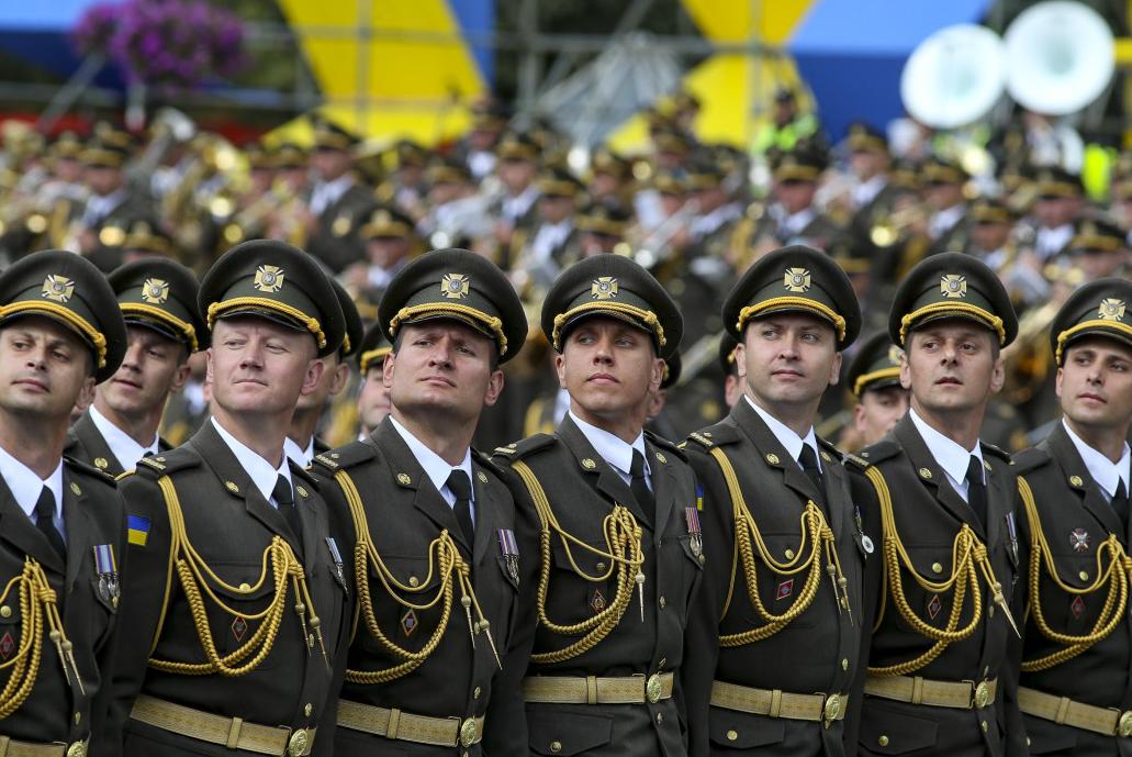 Стало известно, какие премии получат украинские военные ко Дню Независимости