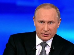Путин заявил о готовности протянуть руку помощи Петру Порошенко