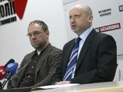 Турчинов: Сергея Власенко собираются лишить депутатского мандата
