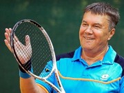 Виктор Янукович: В теннисе я левша