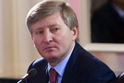 Янукович наградил Ахметова орденом князя Ярослава Мудрого V степени
