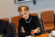Тимошенко требует личной встречи с Януковичем