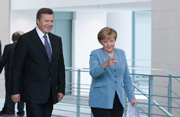 Янукович встретился с Меркель