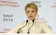 Азаров уволил 29 советников Тимошенко