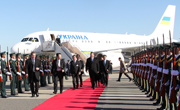 Янукович прибыл в Японию