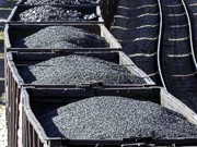 «Укрзализныця» возобновила перевозку угля на Донбассе