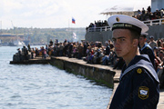 Черноморский флот начал выплату задолженности Украине
