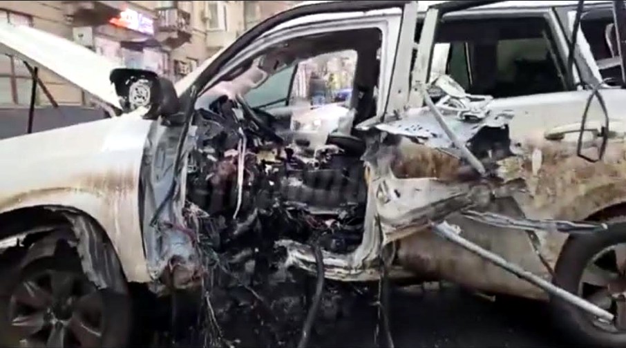 В центре Донецка взорвали внедорожник: погиб начальник Еленовской колонии