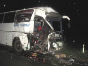 ДТП в Херсонской области: Автобус столкнулся с грузовиком, есть жертвы