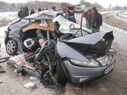 В Ровенской области от столкновения легковушки и грузовика погибла женщина