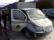 В Киеве из-за пожара в автозаке заключенных пересадили в маршрутку