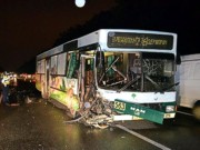 В Харькове Тойота врезалась в автобус, есть пострадавшие