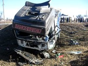 Семеро пассажиров автобуса погибли из-за лопнувшего колеса фуры