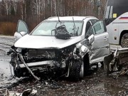 На Житомирщине в лобовом столкновении автобуса и легкового авто погибли люди