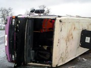 В Полтавской области перевернулся автобус с 30 пассажирами: двое погибли, 12 —травмированы