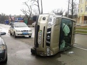 В Киеве из-за кота перевернулся «Ниссан»