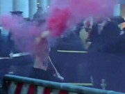 FEMEN пустили красный дым над Ватиканом