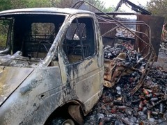 «Блуждающий танк» уничтожил фуру с алкоголем боевиков