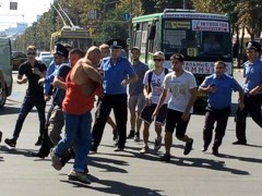 Активисты в Харькове избили мужчину за футболку с надписью «СССР»