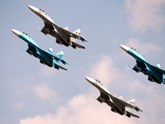 Над Луганском пролетели пять российских истребителей, — Булатов