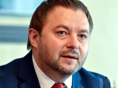 На кругленькой взятке погорел председатель Госслужбы занятости