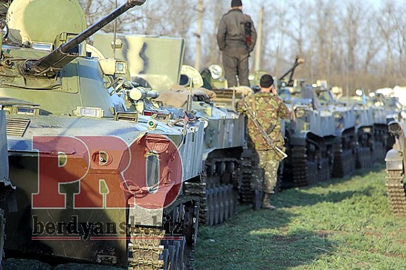 В Бердянск вошла колонна украинской военной техники