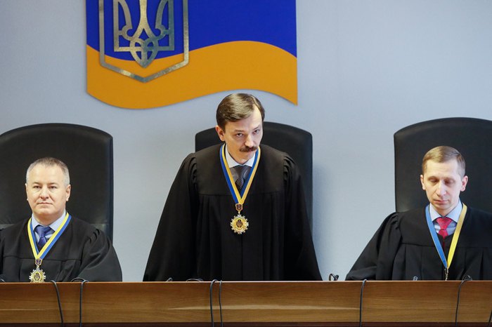 Суд признал Януковича виновным в госизмене