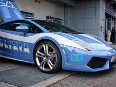 Фейк! Полицейские Киева не получат спорткар Lamborghini Gallardo