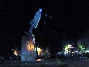 В Павлограде снесли памятник Ленину