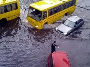 Левый берег Киева затопило после ливня