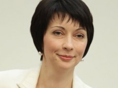 Экс-министр Лукаш вышла на волю с браслетом слежения