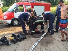 В Харькове четыре человека задохнулись в канализационном коллекторе
