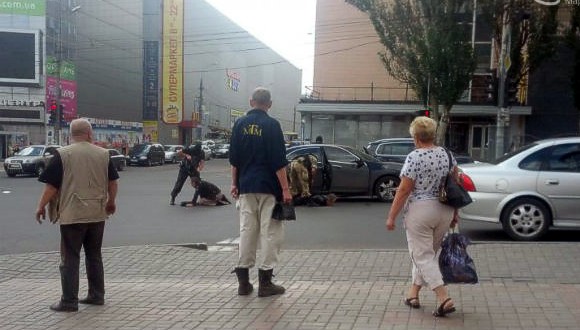 В центре Мариуполя боевики похитили очередного «народного мэра» города