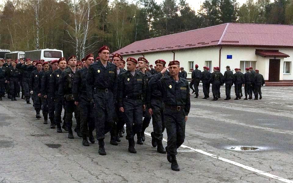 Первый батальон Национальной гвардии выдвинулся на Донбасс