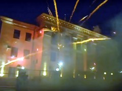 В сети появилось видео ночных событий под посольством РФ