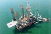 На буровой платформе в Азовском море произошел выброс газа