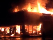 В Симферополе сгорел торговый центр