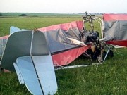 На Буковине упал самодельный самолет: два пилота погибли