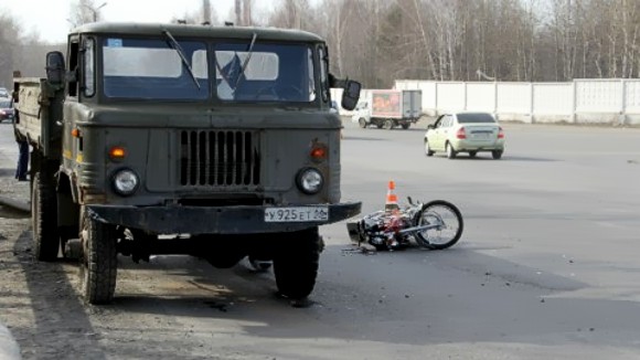 В Одессе грузовик насмерть сбил мотоциклиста