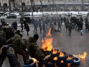 Милиция задержала четырех человек под КГГА за поджог шин